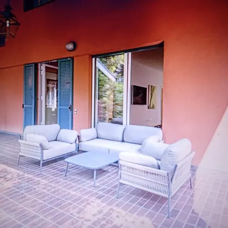 Vivenda Com Piscina Privada Em *